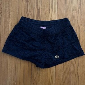 Lilly Pulitzer Navy Scallop Stretch Shorts (Medium)